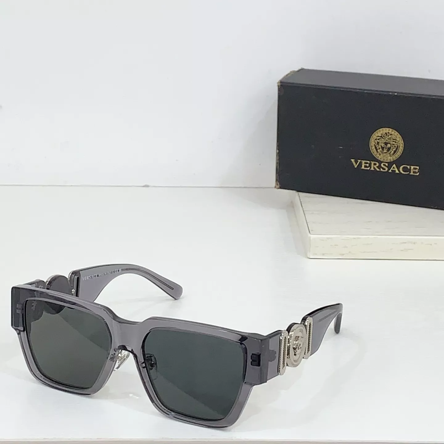Versace AAA Quality Sunglasses Popular 785
