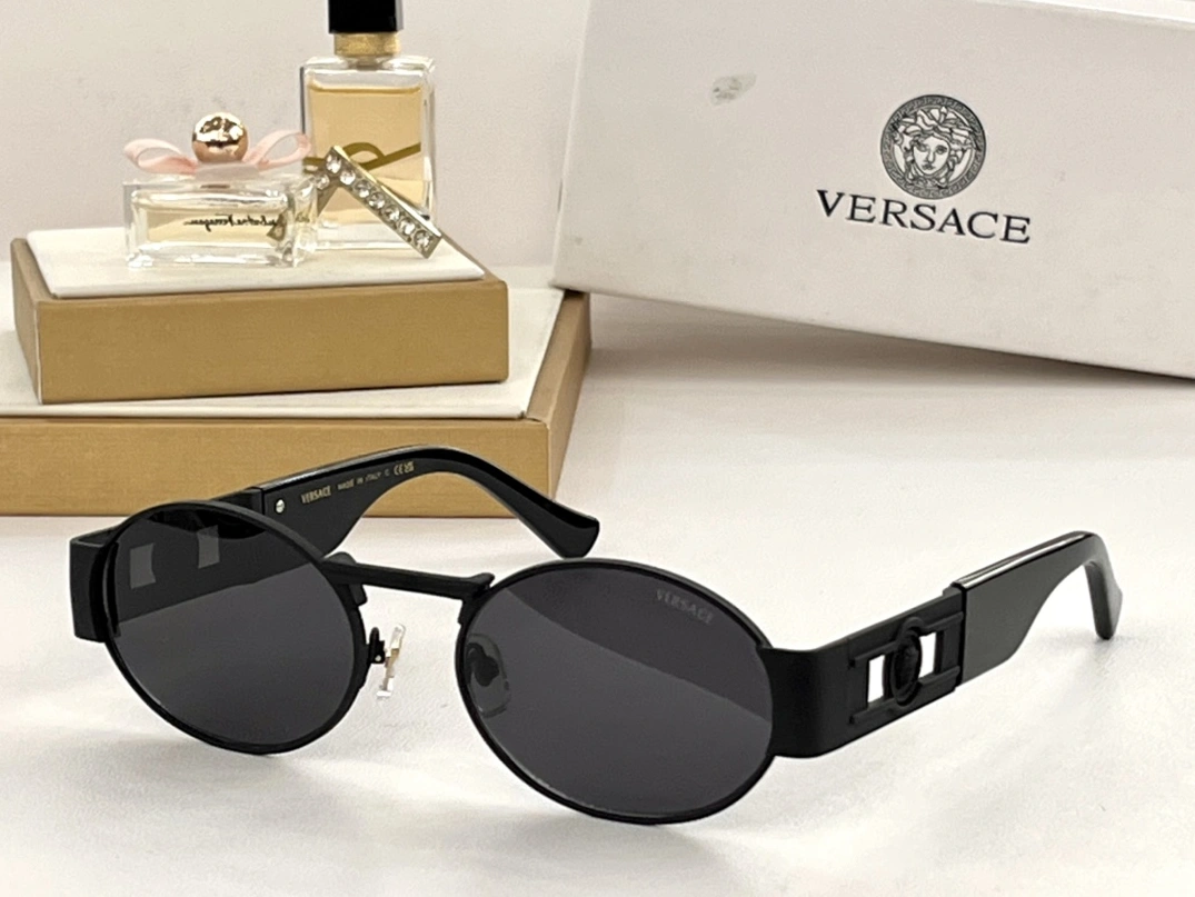 Versace AAA Quality Sunglasses Practical 1088