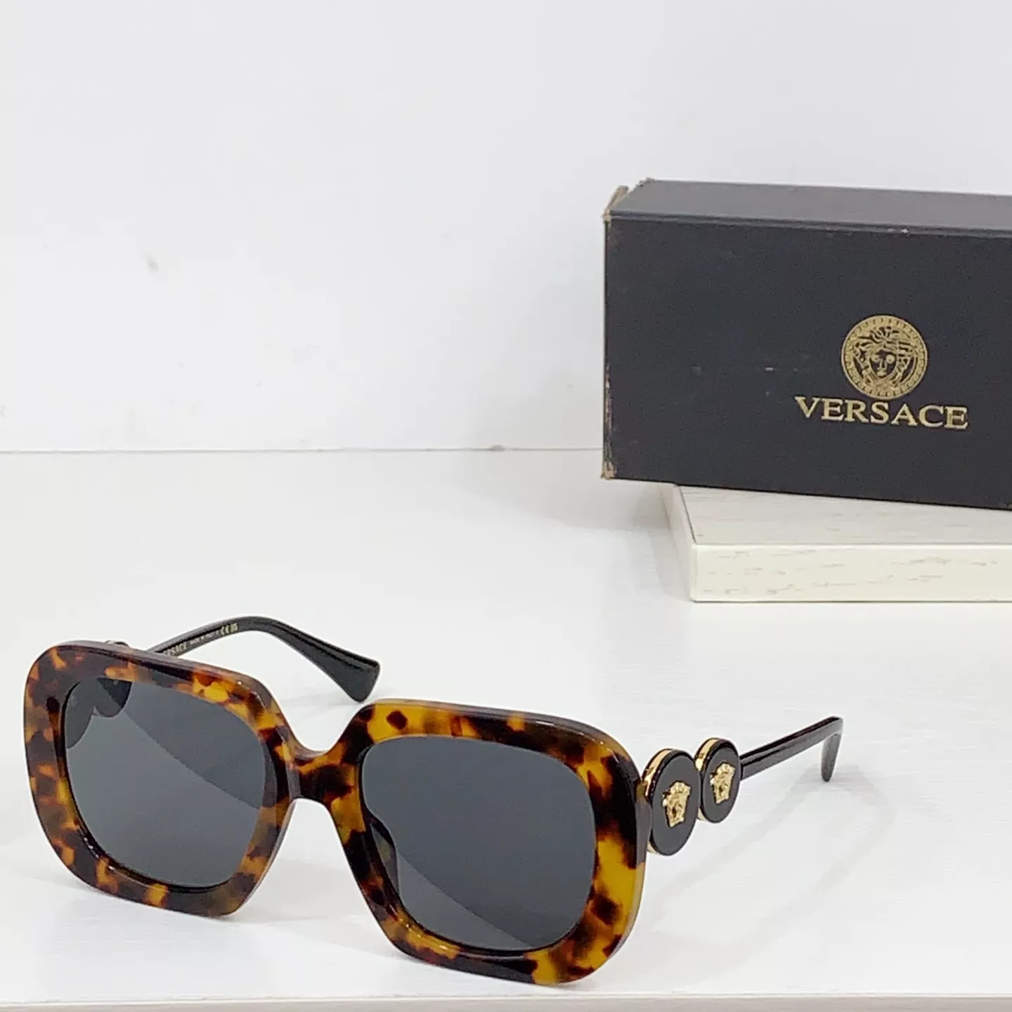 Versace AAA Quality Sunglasses StreetReady 1319