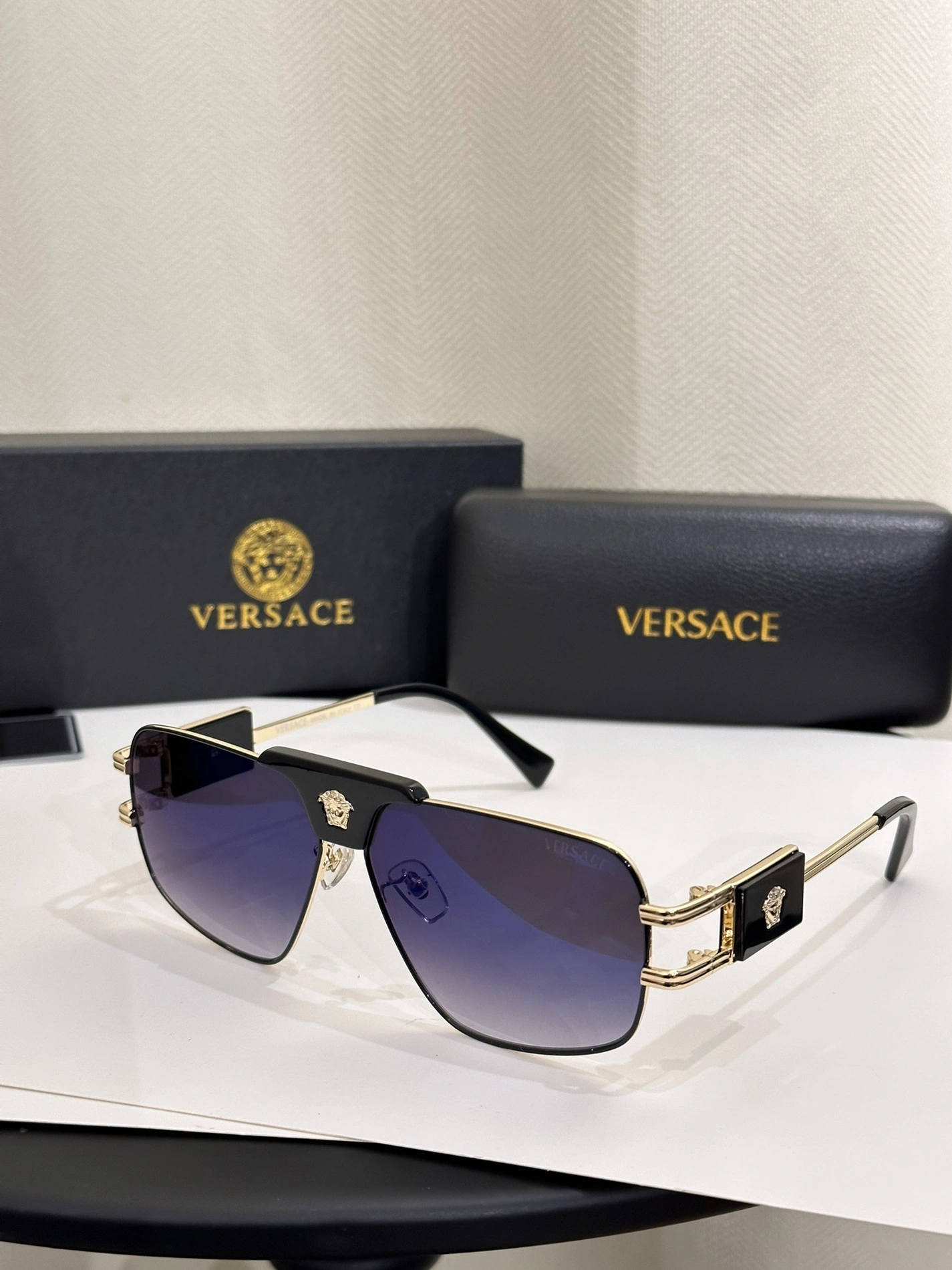 Versace AAA Quality Sunglasses Vibrant 3907