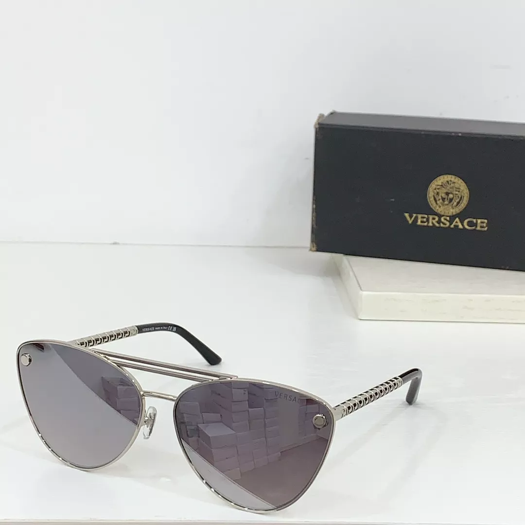 Versace AAA Quality Sunglasses WellDesigned 8147