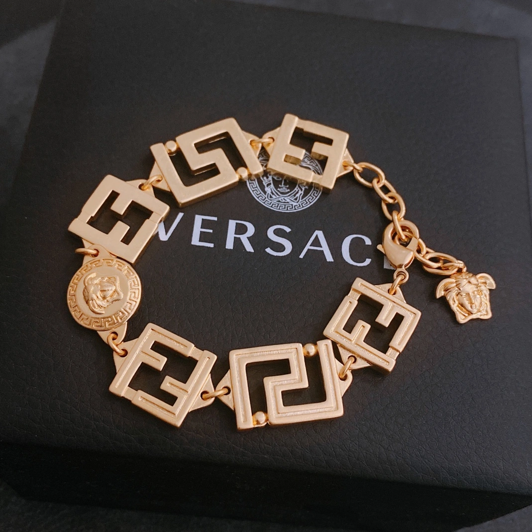 Versace Bracelet Comfortable 8217