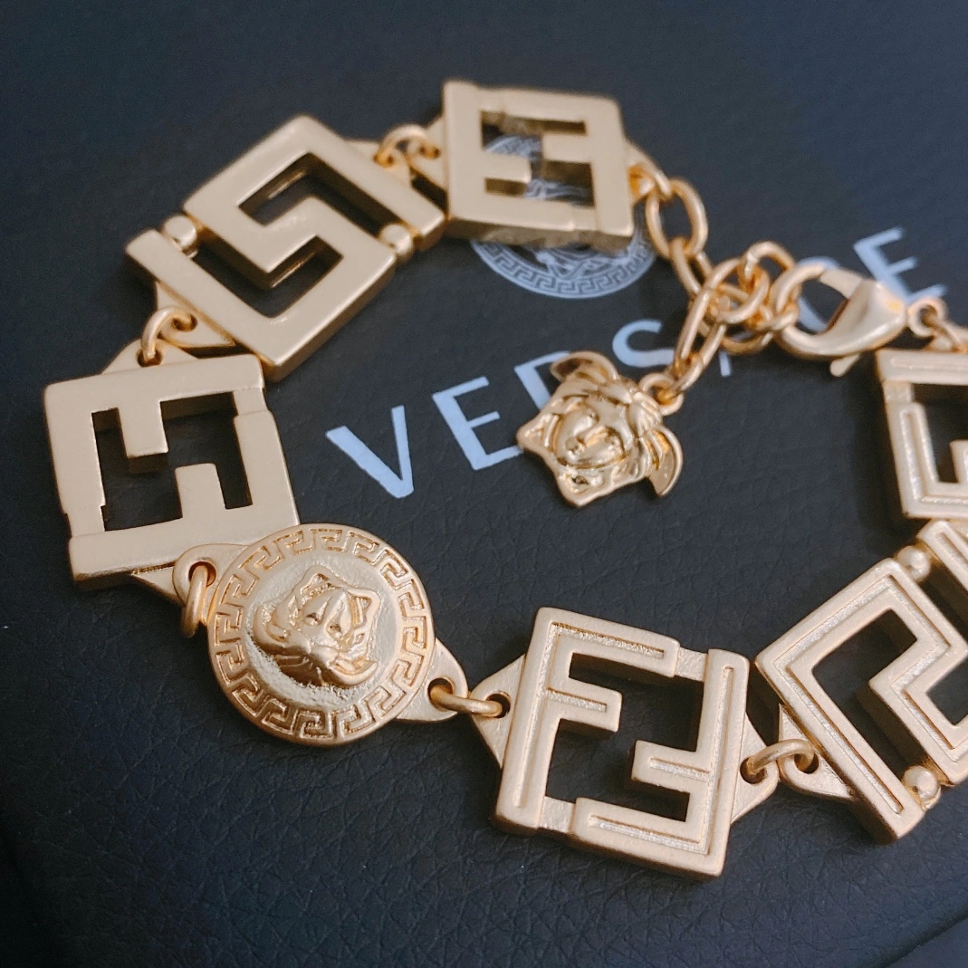 Versace Bracelet Comfortable 8217