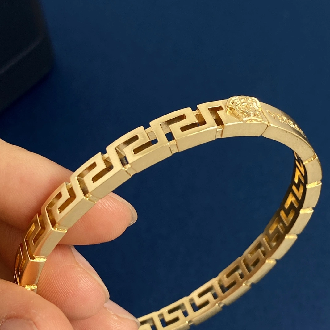Versace Bracelets Fashionable 238