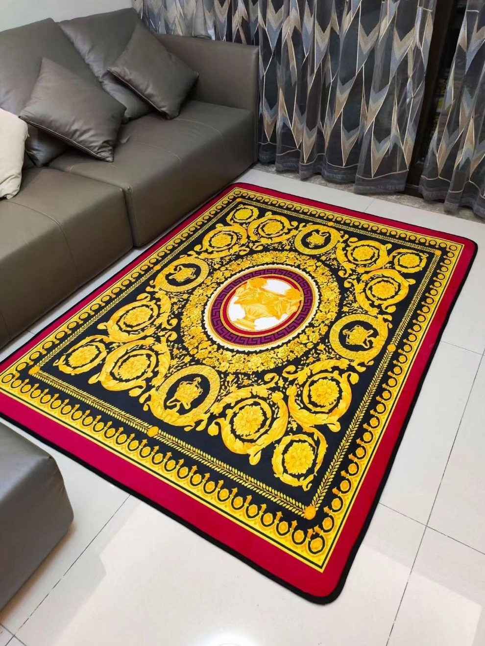 Versace Carpets Compact 305