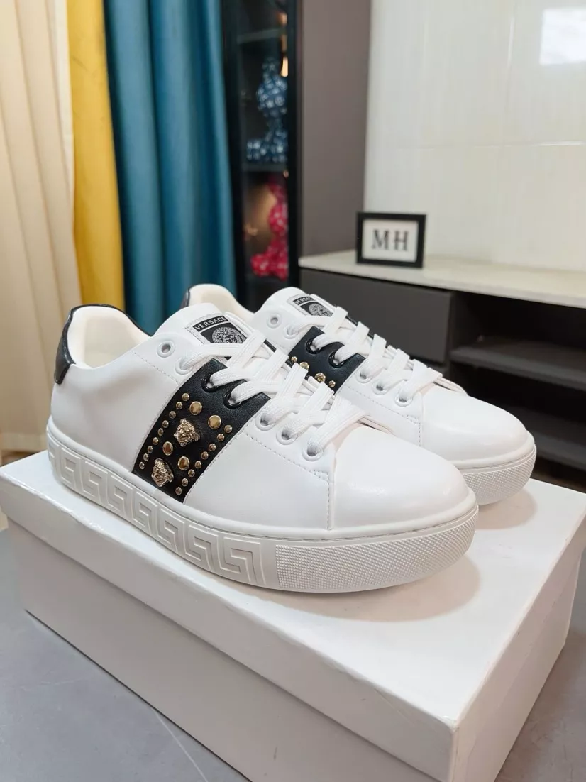 Versace Casual Shoes For Men Durable 9790