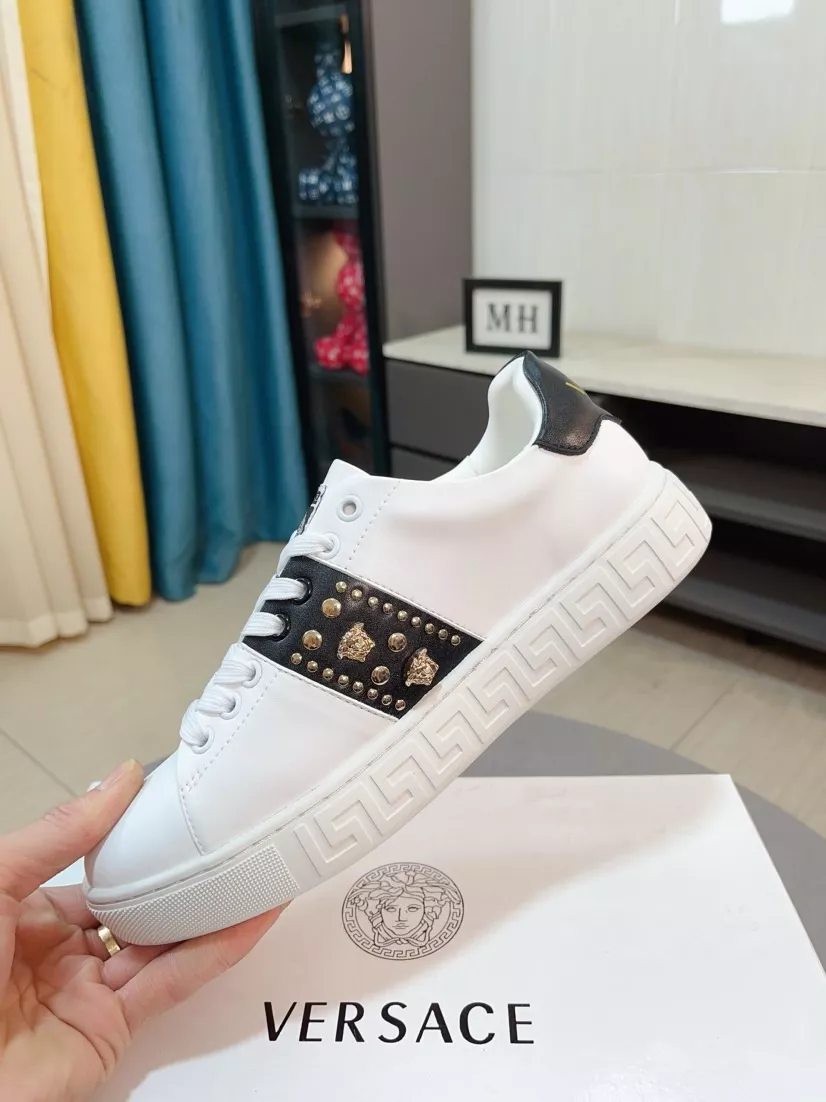 Versace Casual Shoes For Men Durable 9790