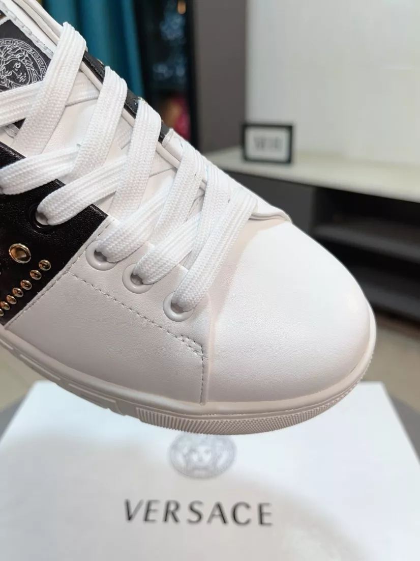 Versace Casual Shoes For Men Durable 9790
