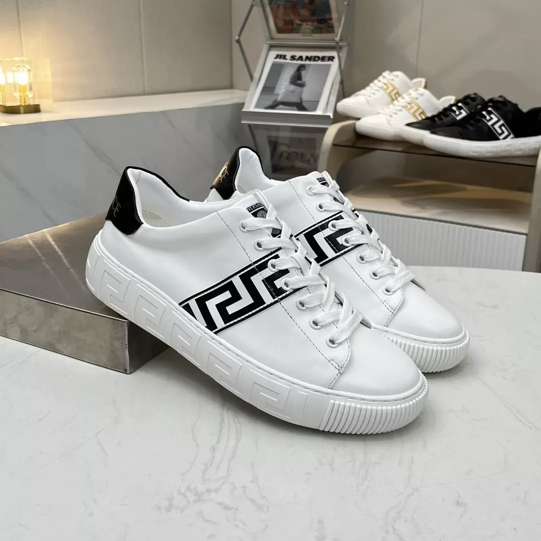 Versace Casual Shoes For Men EyeCatching 6709