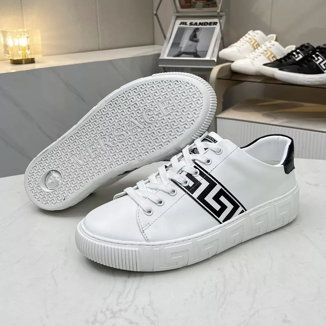 Versace Casual Shoes For Men EyeCatching 6709