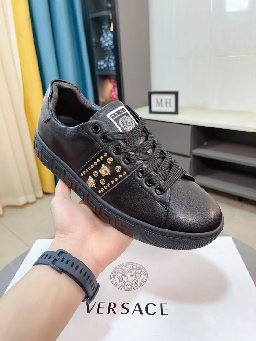 Versace Casual Shoes For Men NewStyle 8280