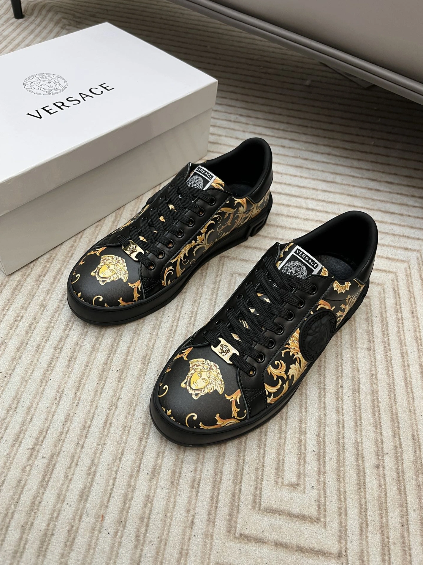 Versace Casual Shoes For Men Reliable 812