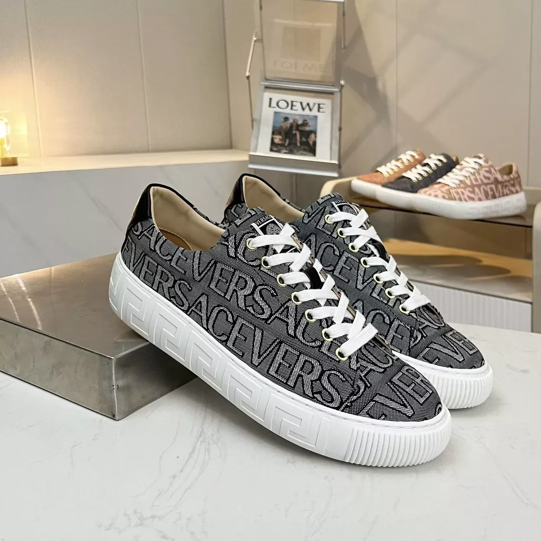 Versace Casual Shoes For Men Sophisticated 7902