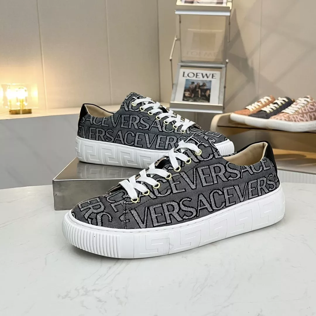 Versace Casual Shoes For Men Sophisticated 7902