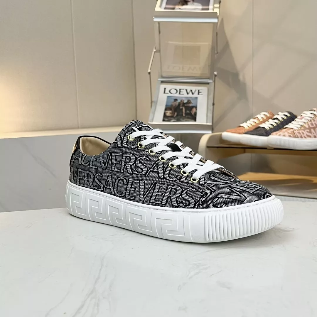 Versace Casual Shoes For Men Sophisticated 7902