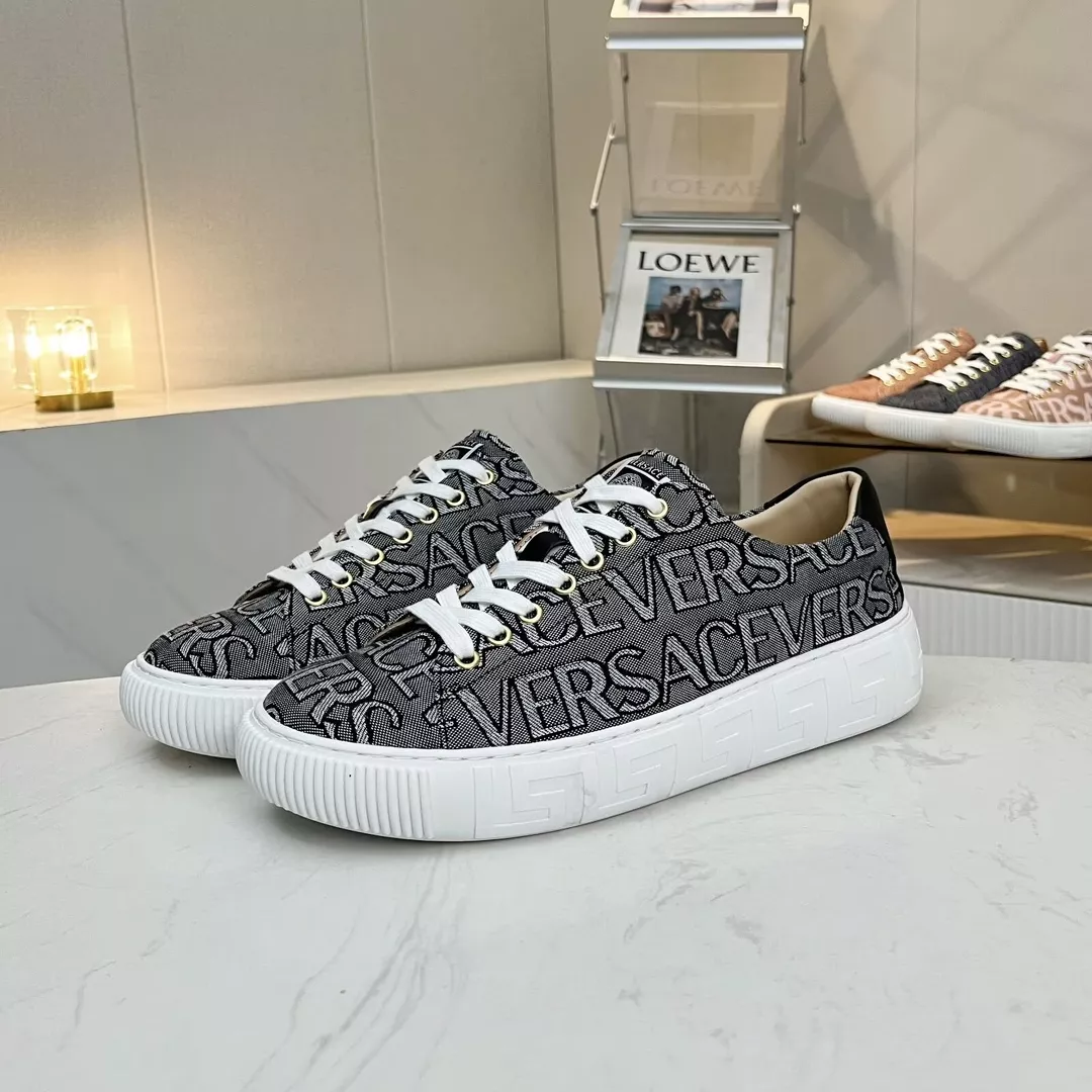 Versace Casual Shoes For Men Sophisticated 7902