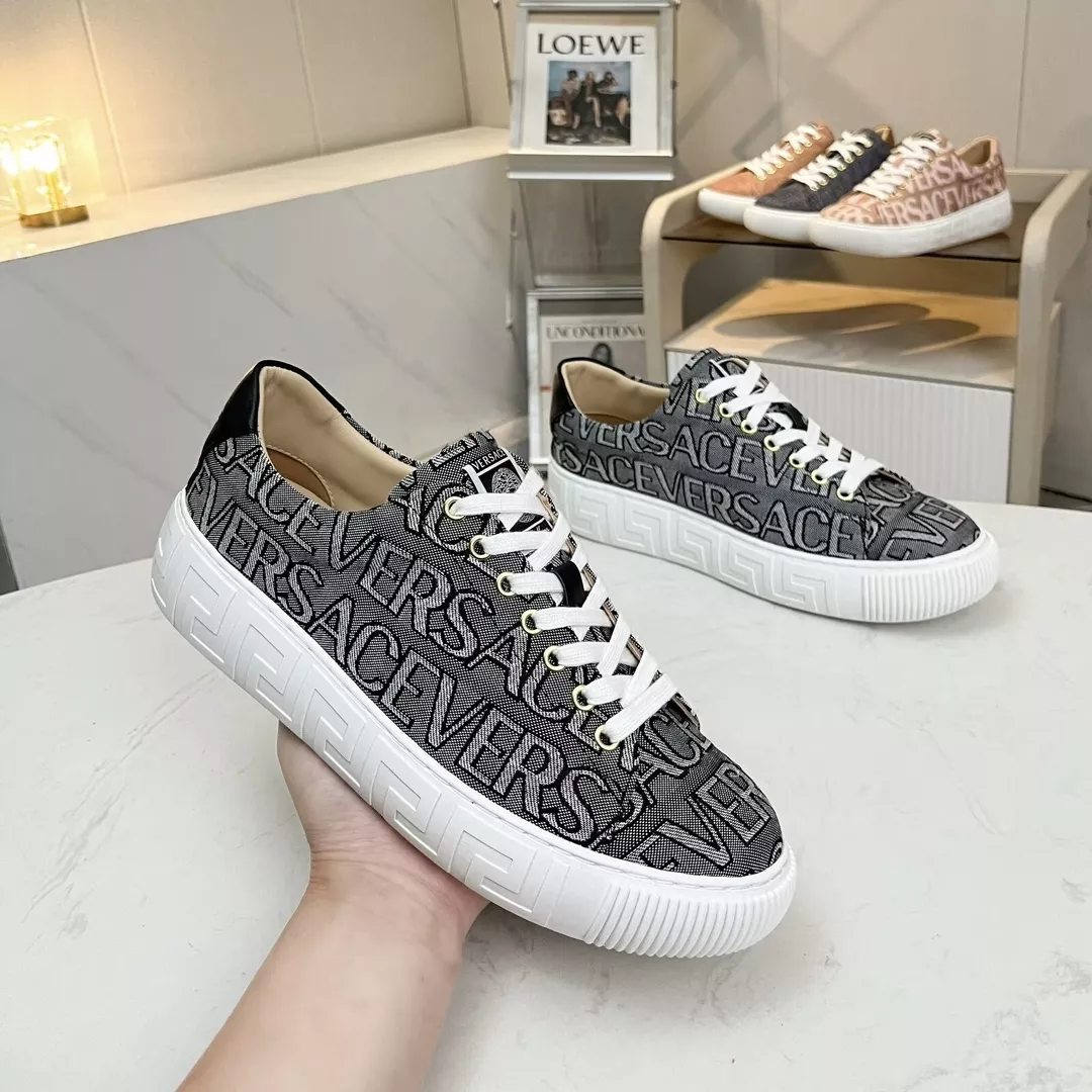 Versace Casual Shoes For Men Sophisticated 7902