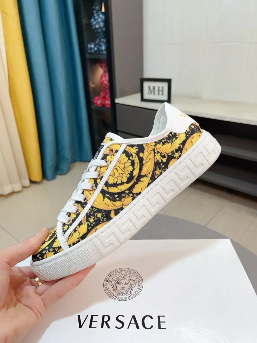 Versace Casual Shoes For Men TopPick 8732