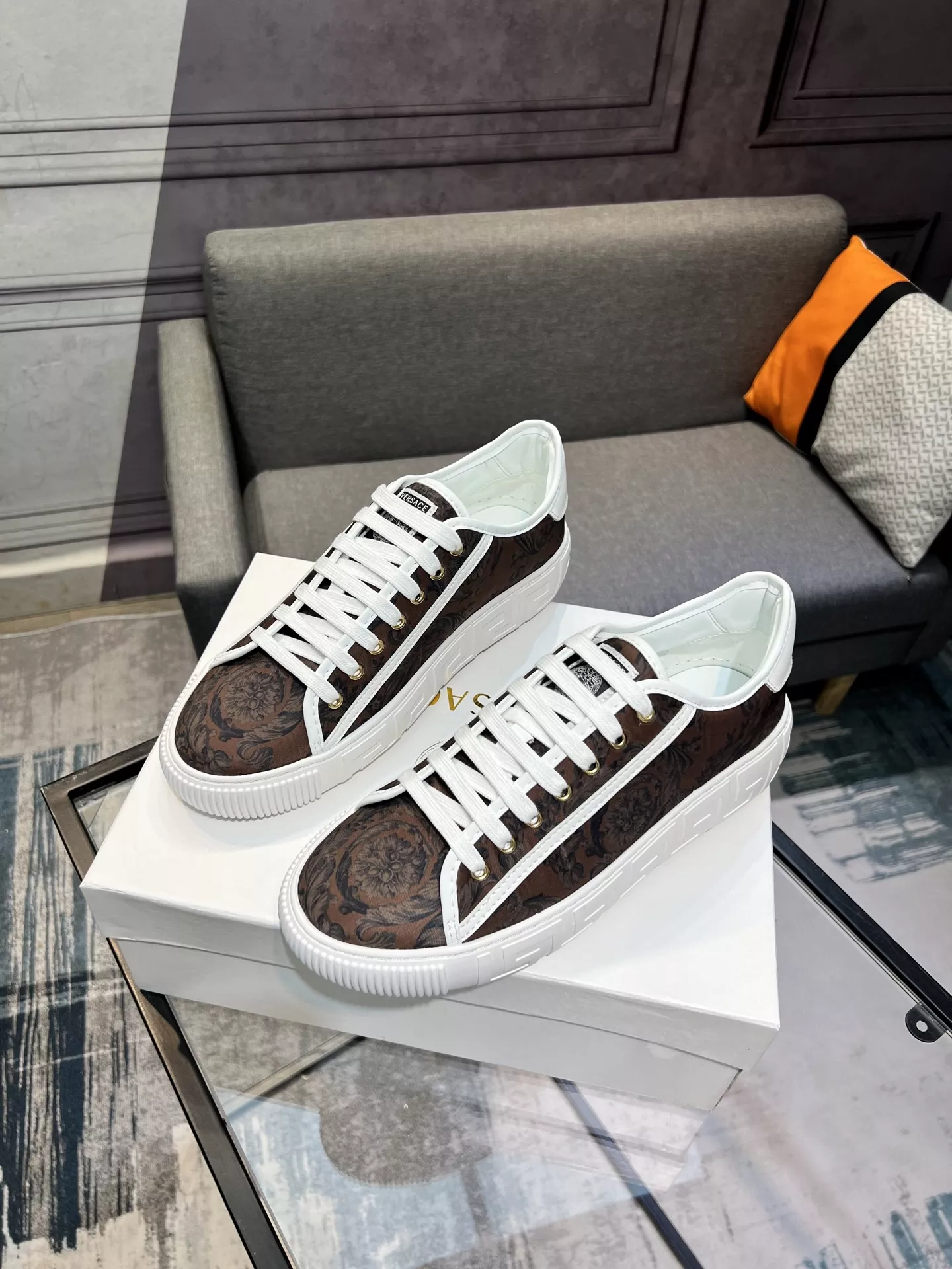 Versace Casual Shoes For Men Versatile 183