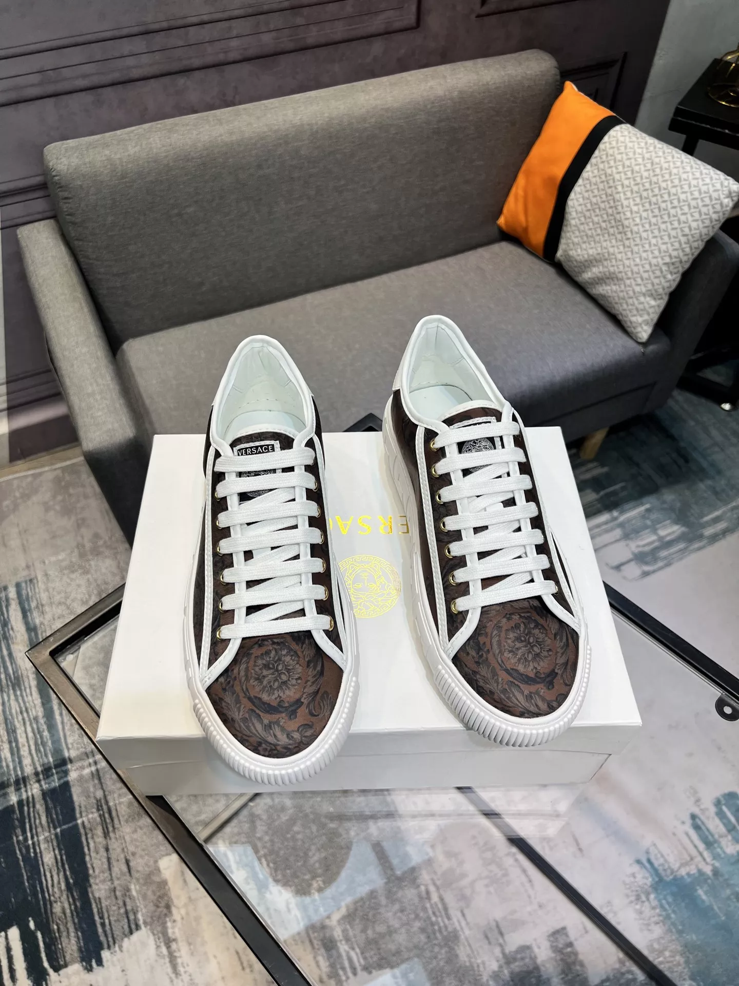 Versace Casual Shoes For Men Versatile 183