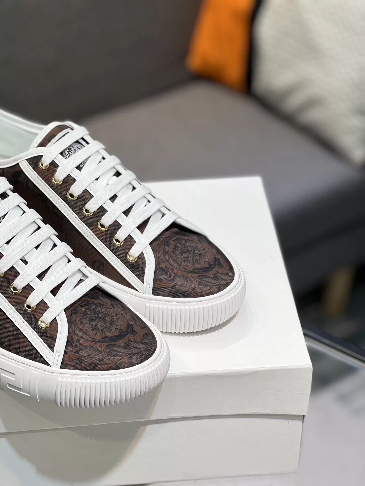 Versace Casual Shoes For Men Versatile 183