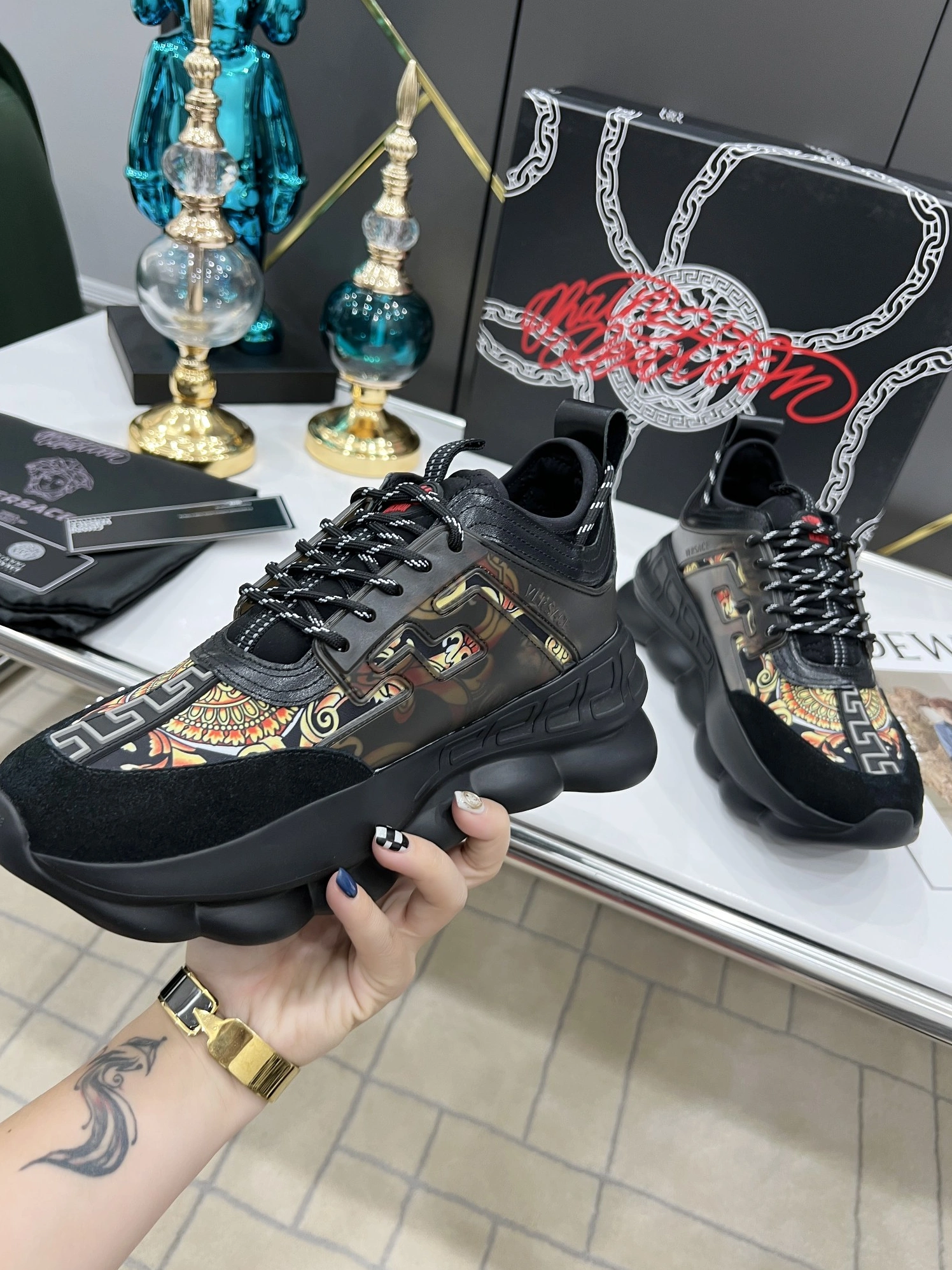 Versace Casual Shoes For Women Efficient 9557