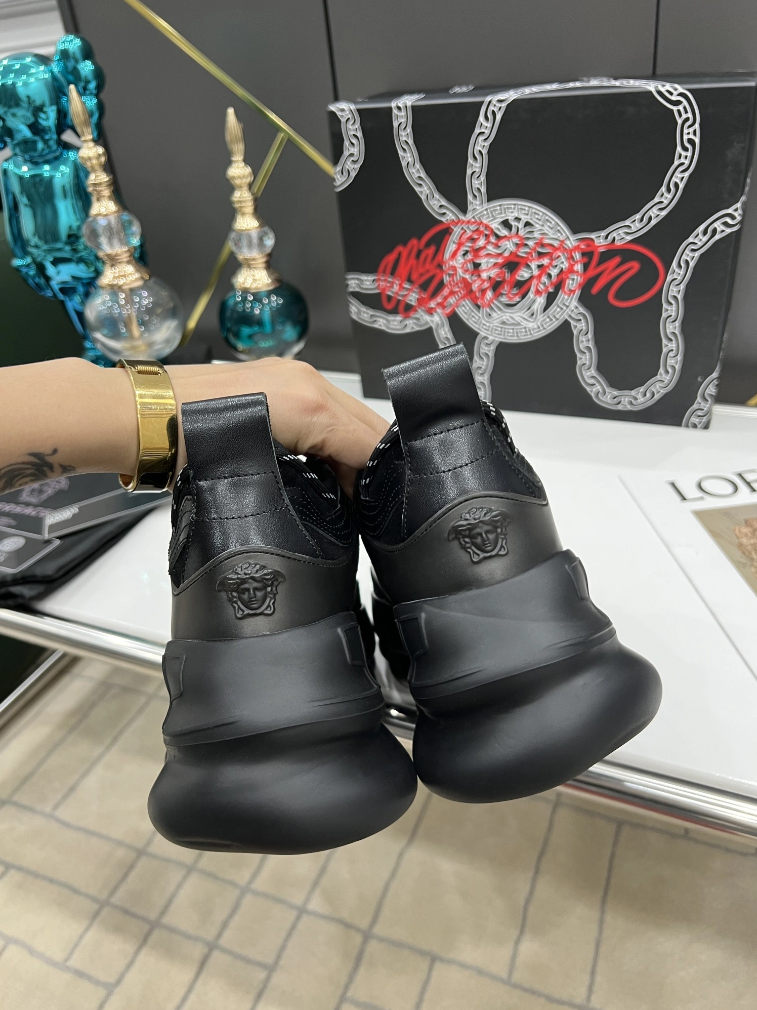 Versace Casual Shoes For Women Efficient 9557