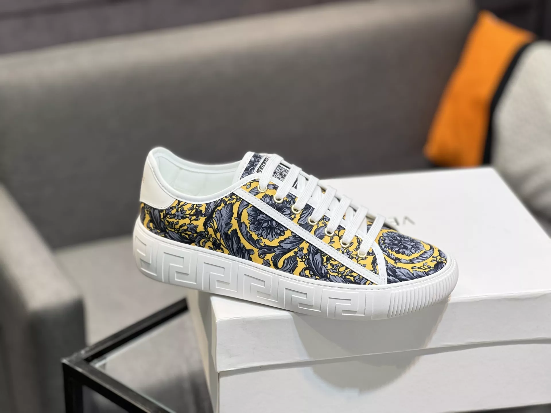 Versace Casual Shoes For Women Modern 3125