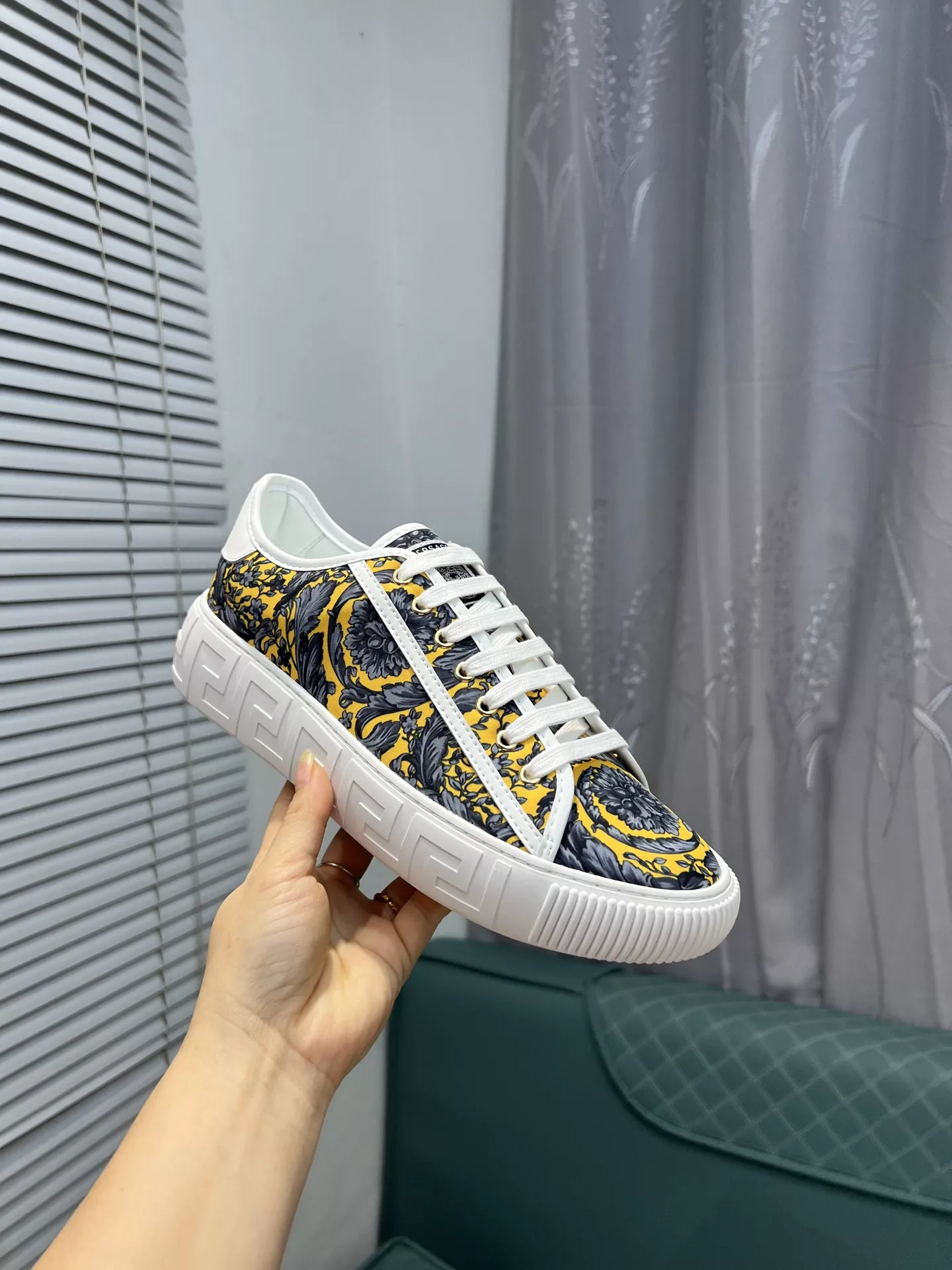 Versace Casual Shoes For Women Modern 3125