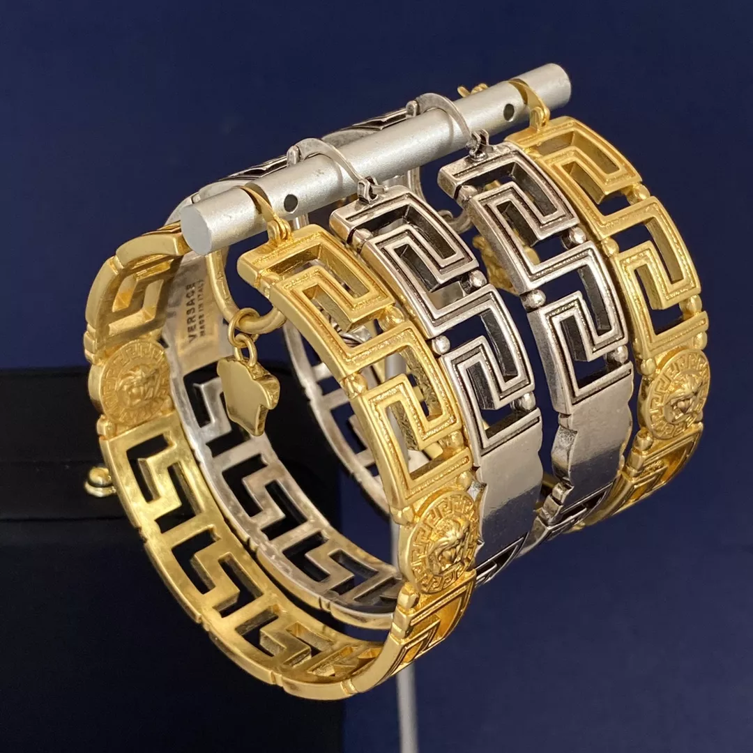 Versace Earrings For Women Comfortable 5938