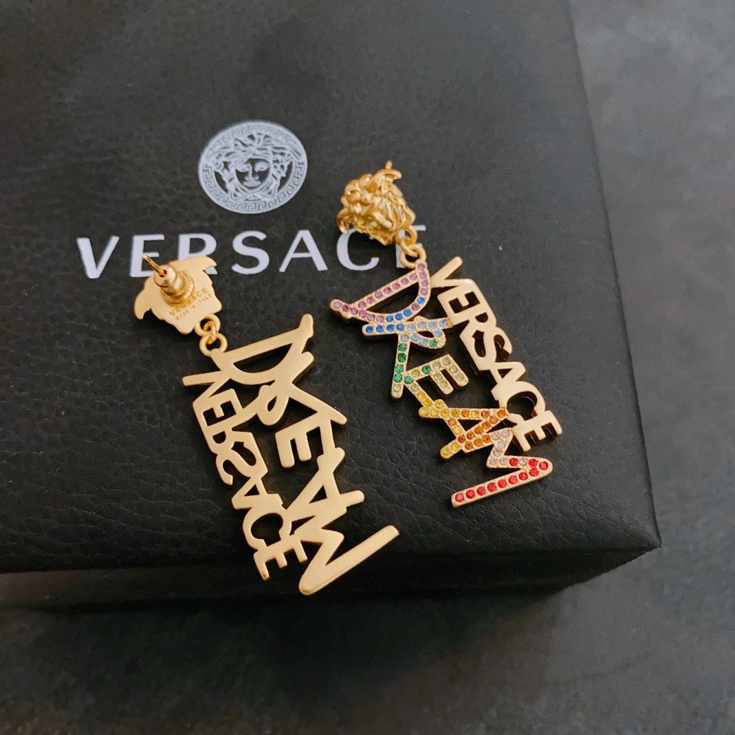 Versace Earrings For Women Comfortable 7882