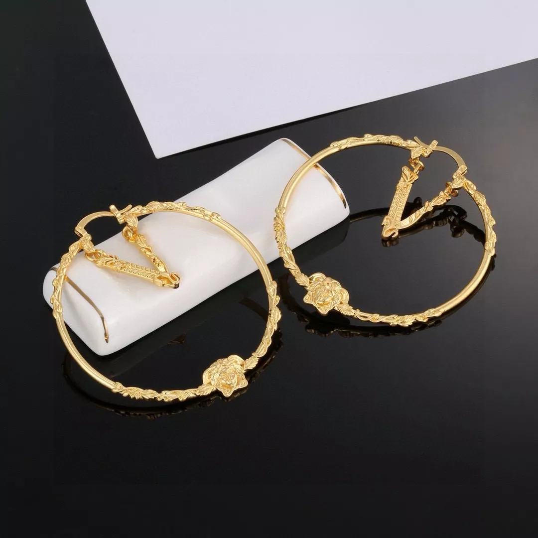 Versace Earrings For Women Durable 3470