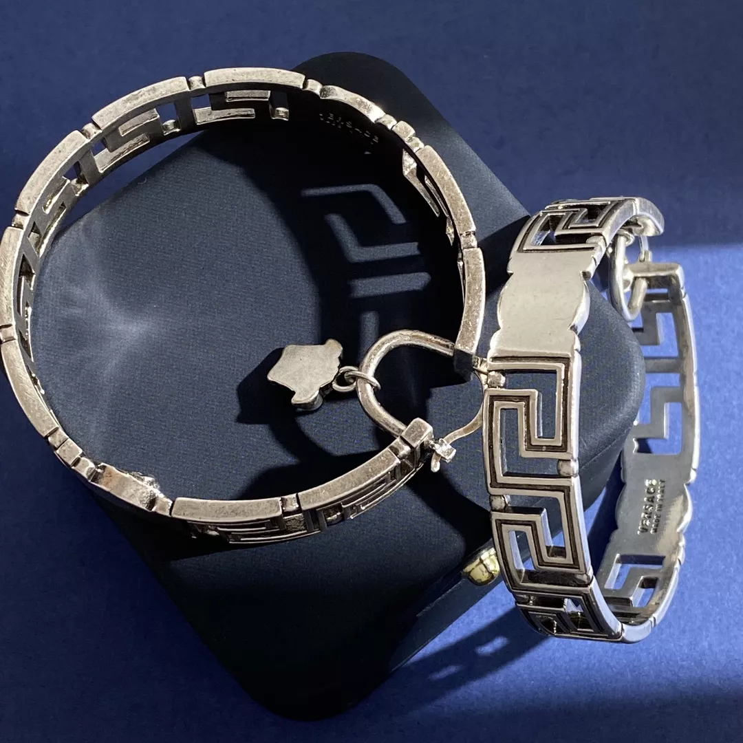 Versace Earrings For Women Timeless 5526