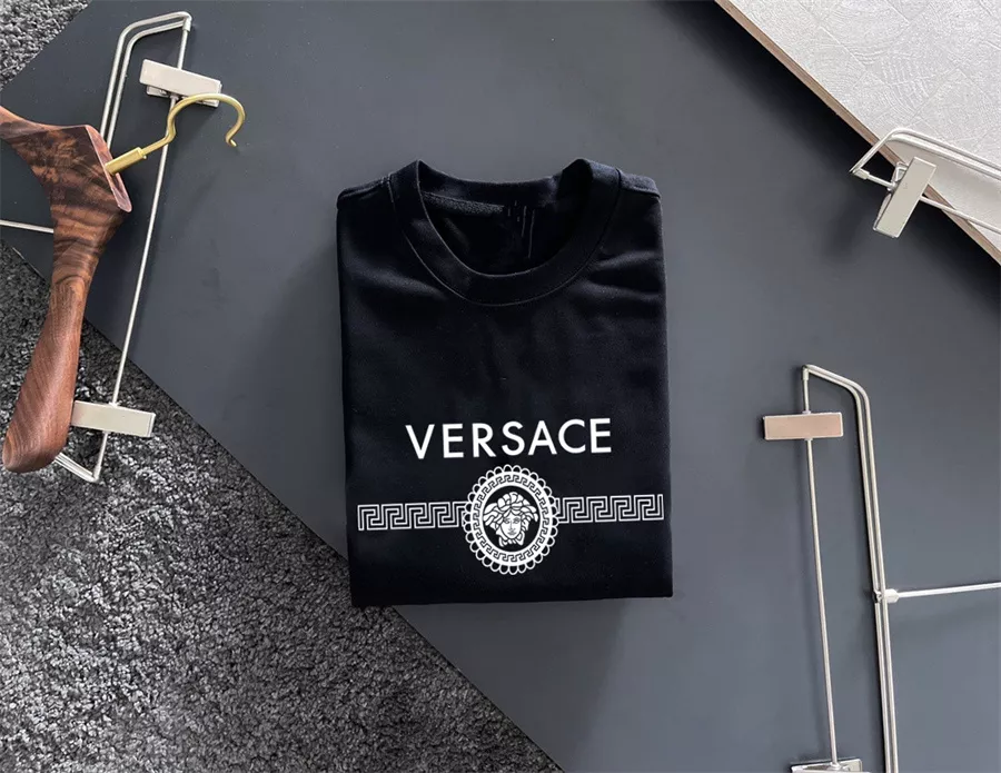 Versace Hoodies Long Sleeved For Men Flexible 3790