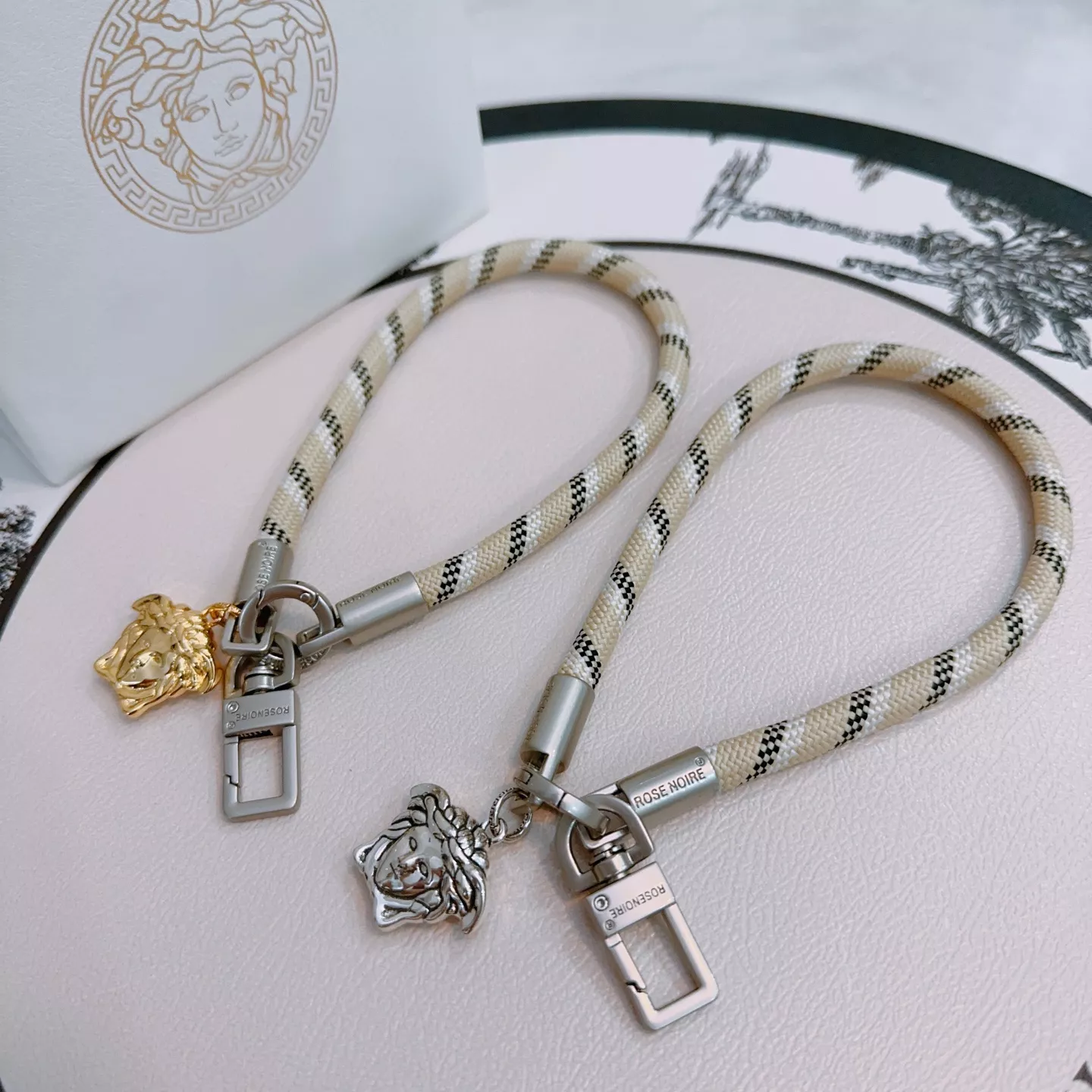 Versace Key Holder And Bag Buckle Trendsetting 4285