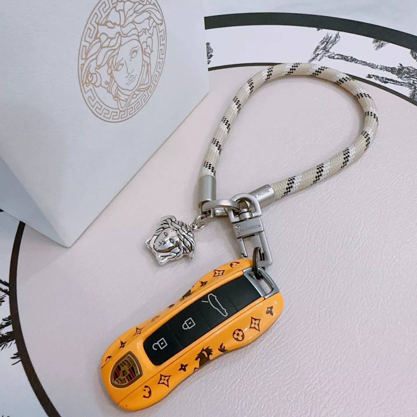 Versace Key Holder And Bag Buckle Trendsetting 4285