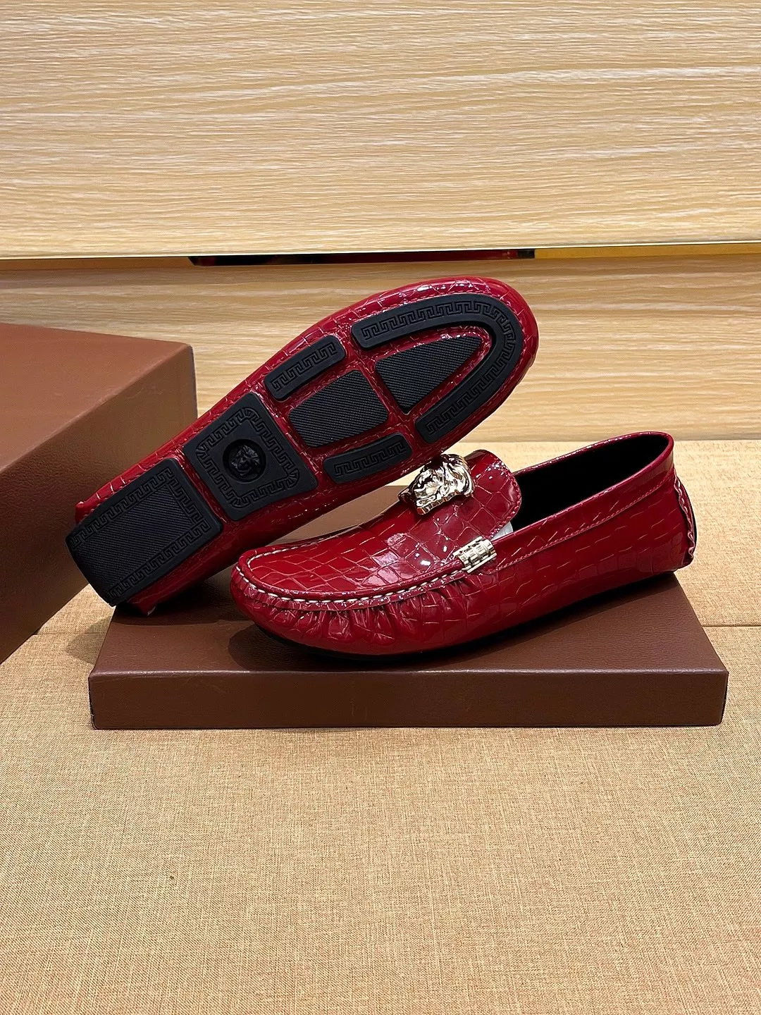 Versace Leather Shoes For Men Affordable 3206