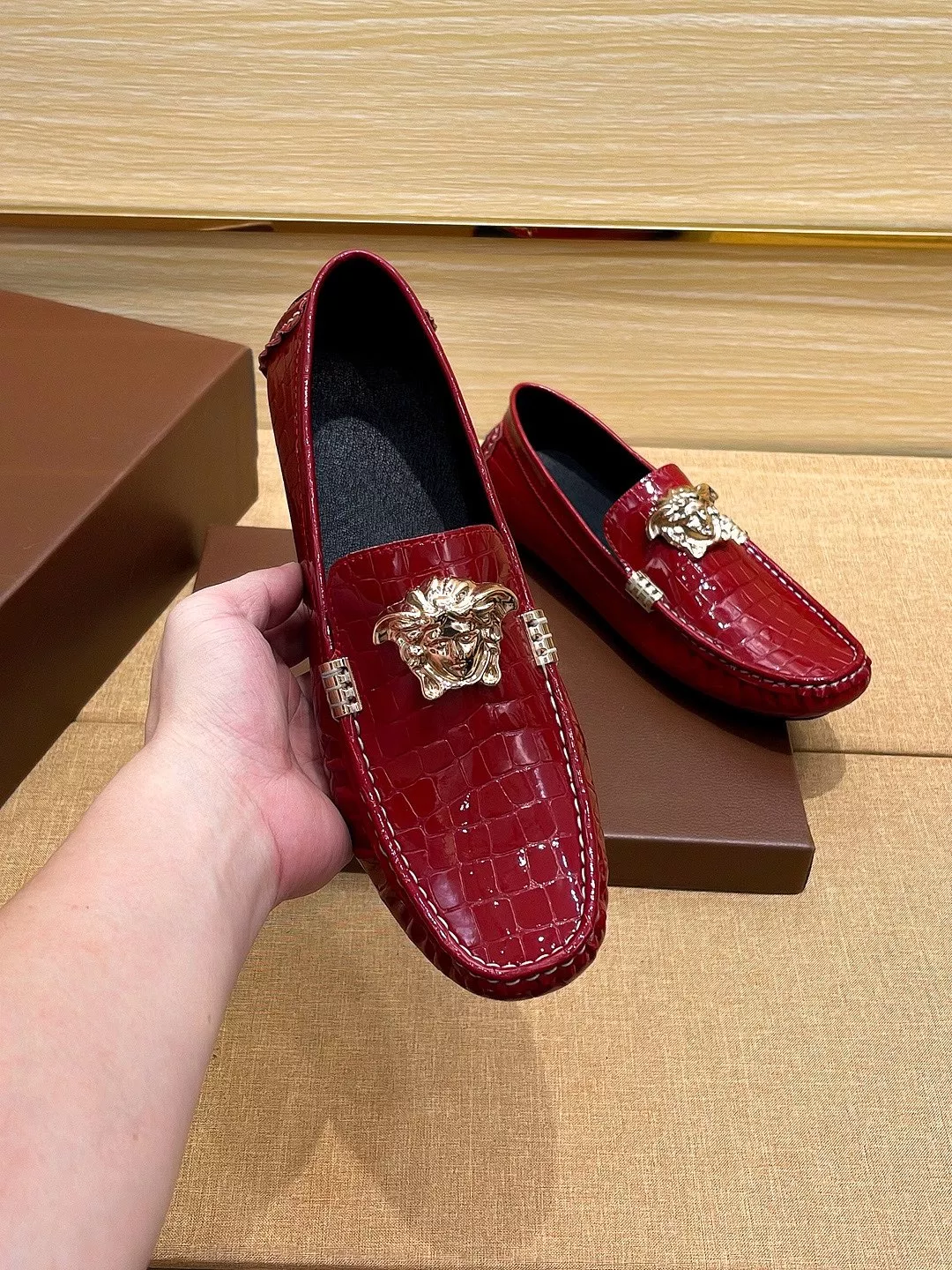 Versace Leather Shoes For Men Affordable 3206