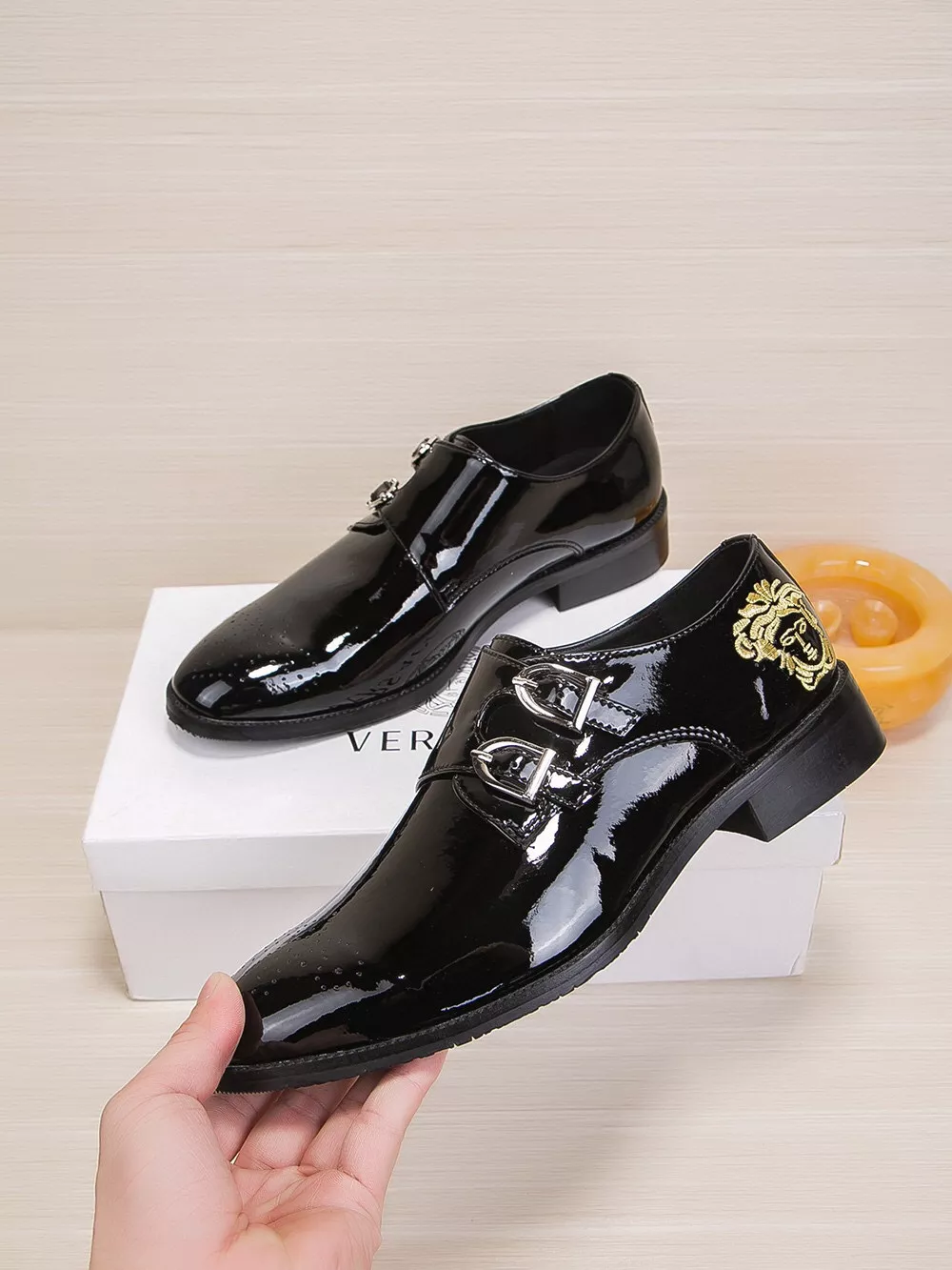 Versace Leather Shoes For Men AllSeason 8856
