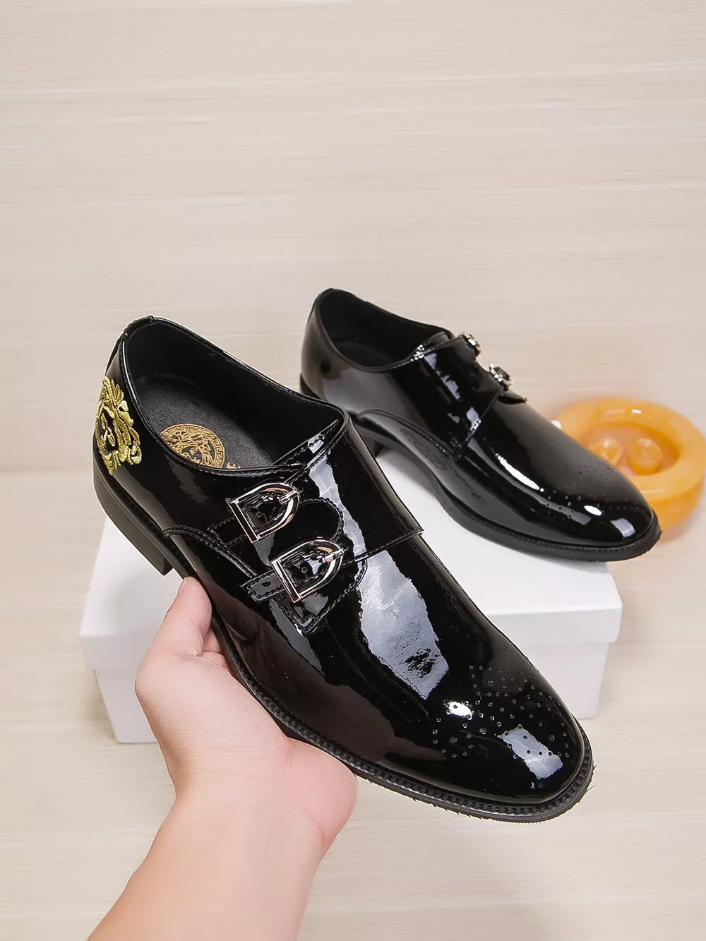 Versace Leather Shoes For Men AllSeason 8856