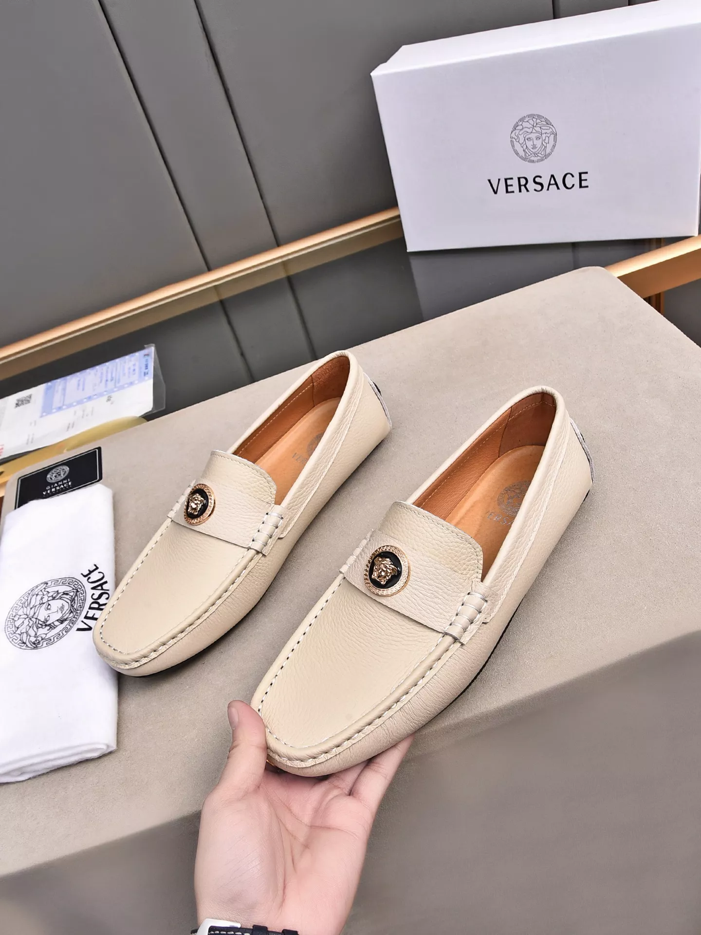 Versace Leather Shoes For Men Bold 4576