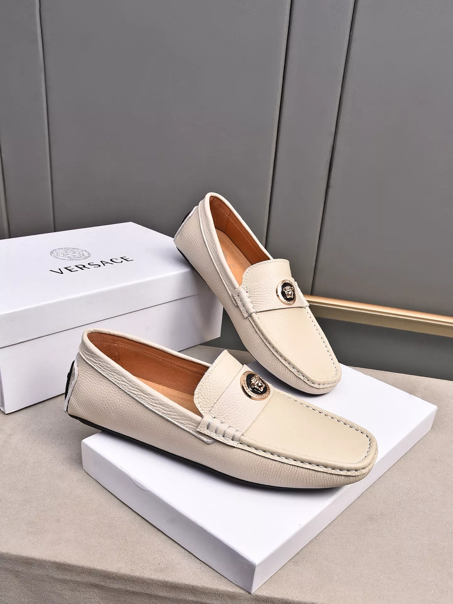 Versace Leather Shoes For Men Bold 4576