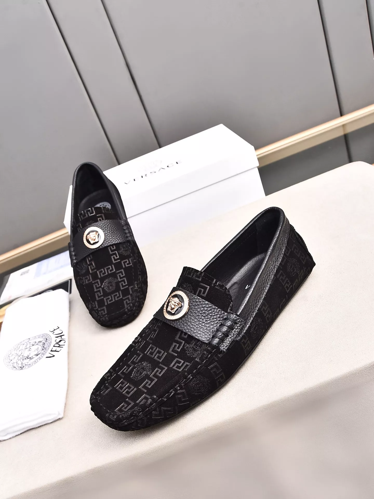 Versace Leather Shoes For Men Comfortable 2456