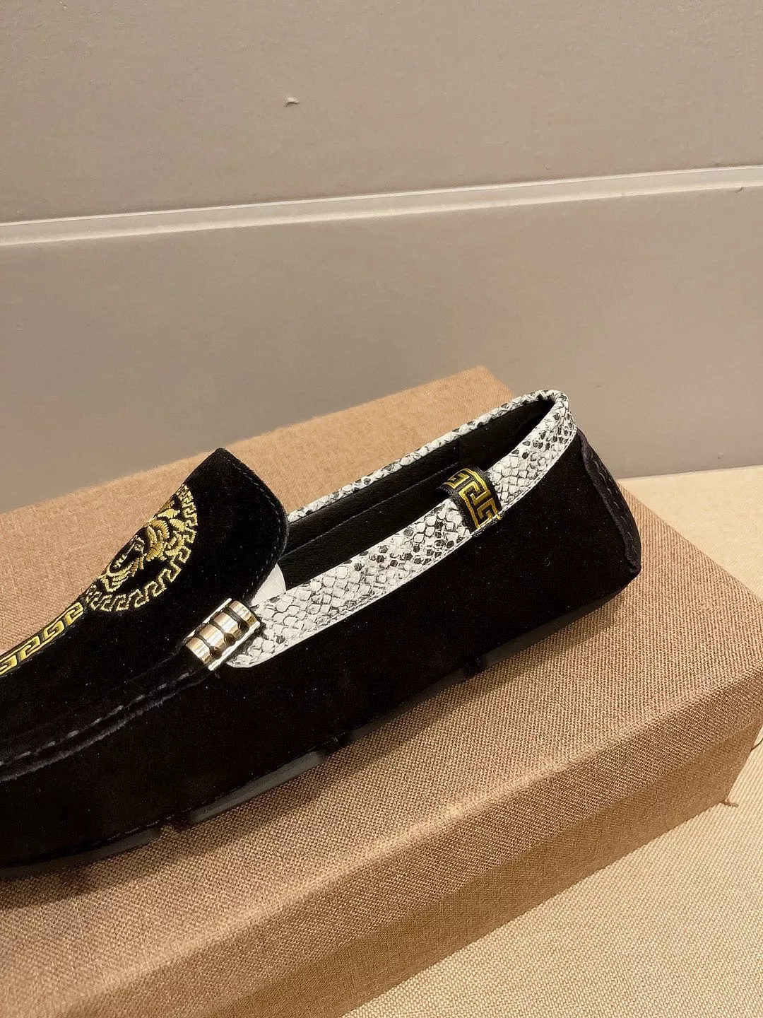 Versace Leather Shoes For Men Comfortable 3657