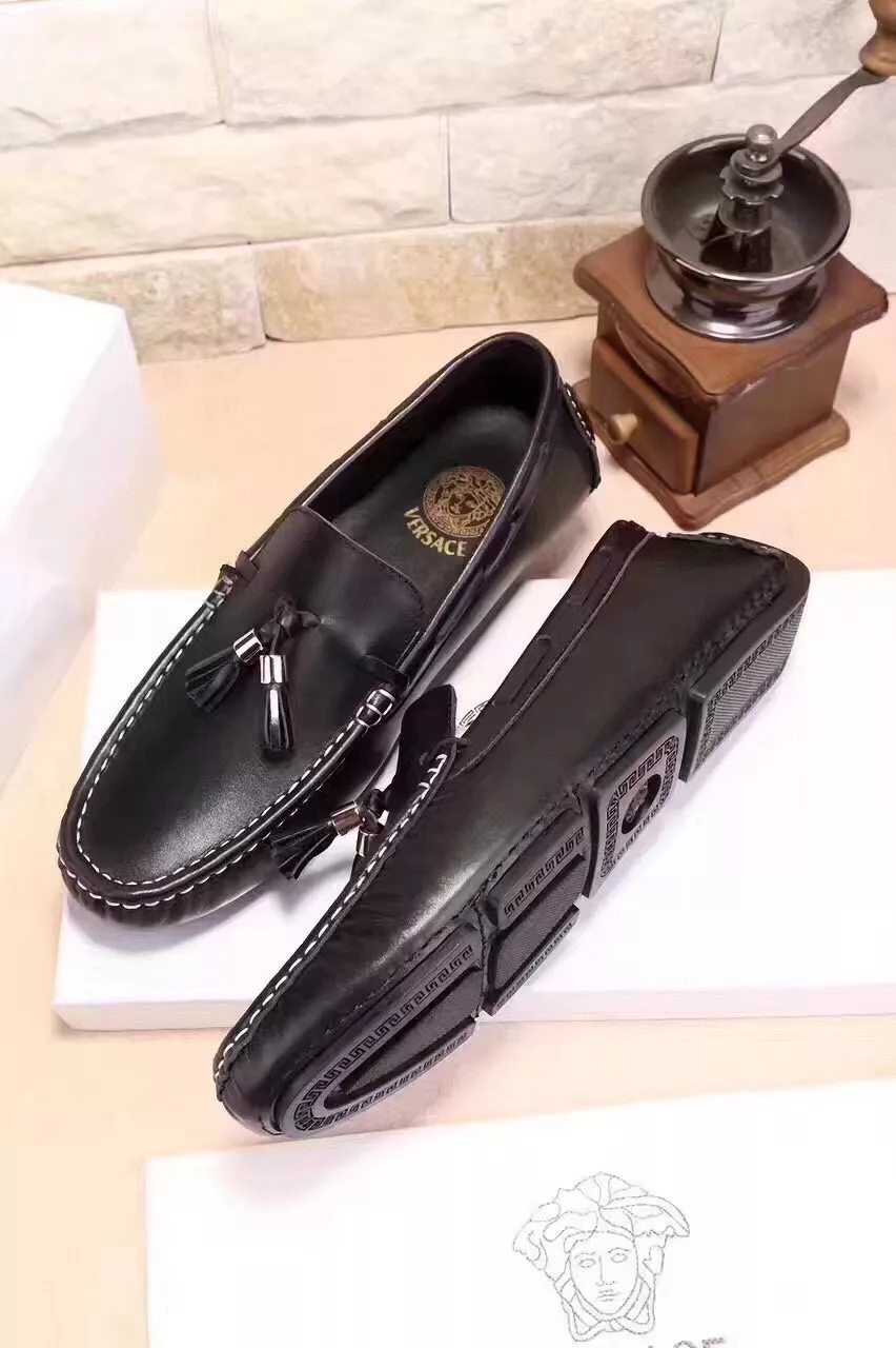 Versace Leather Shoes For Men Durable 4130