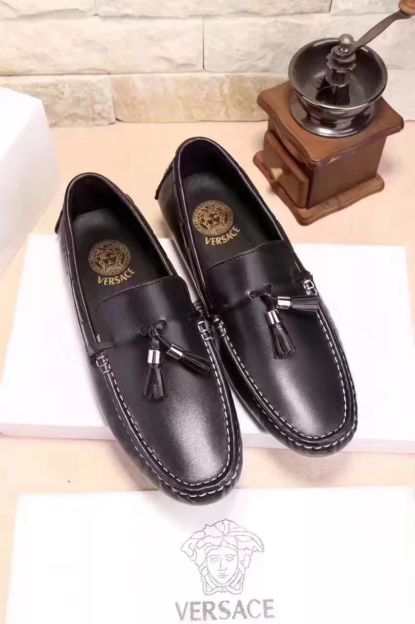 Versace Leather Shoes For Men Durable 4130
