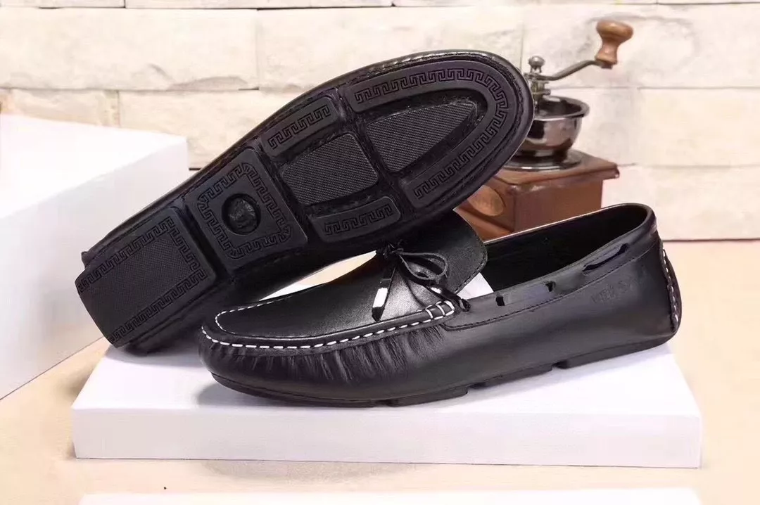 Versace Leather Shoes For Men Durable 4130