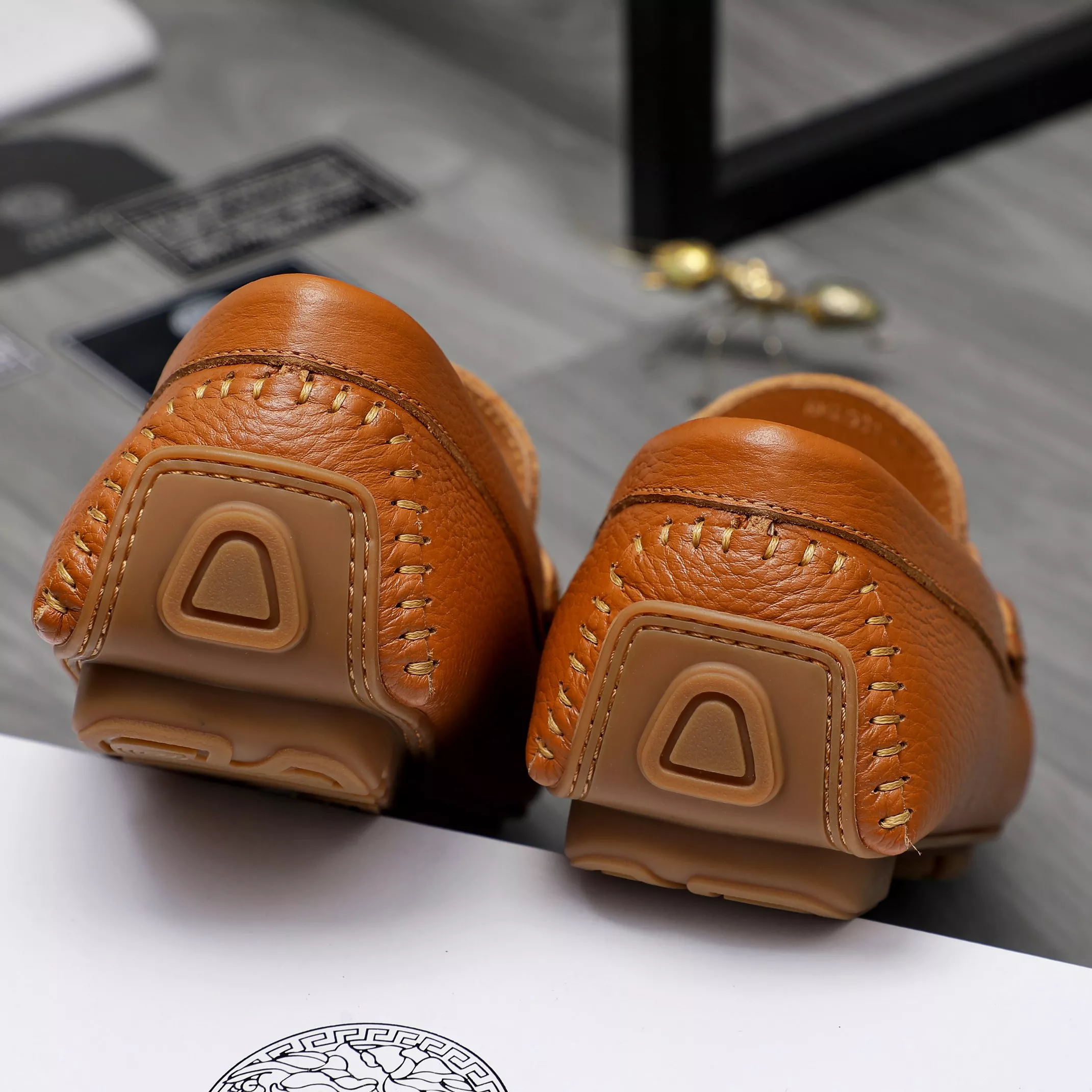 Versace Leather Shoes For Men EasyMatch 5504