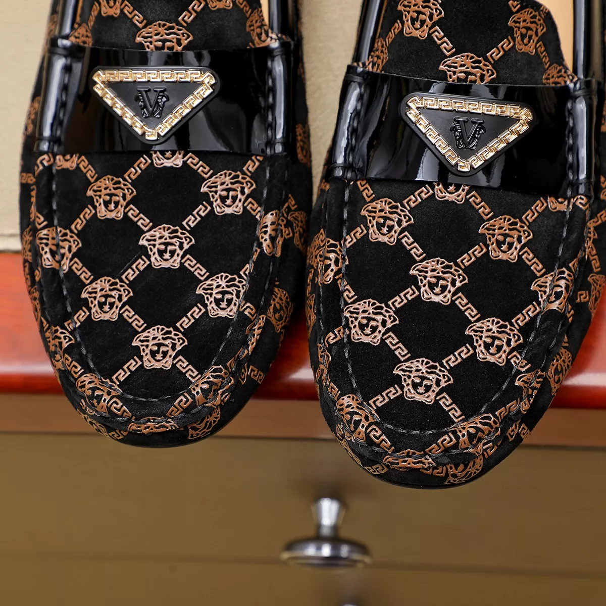 Versace Leather Shoes For Men HighQuality 4928