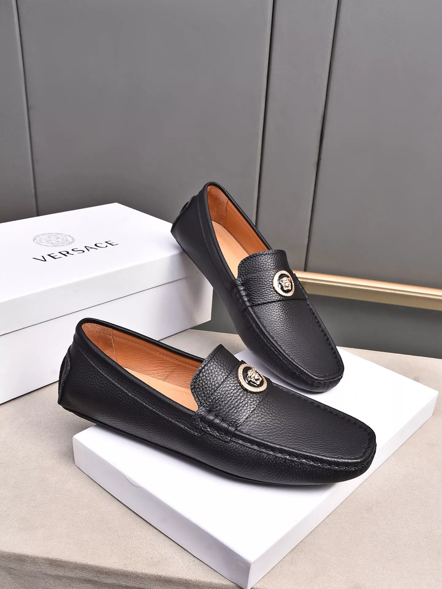 Versace Leather Shoes For Men Lightweight 9385